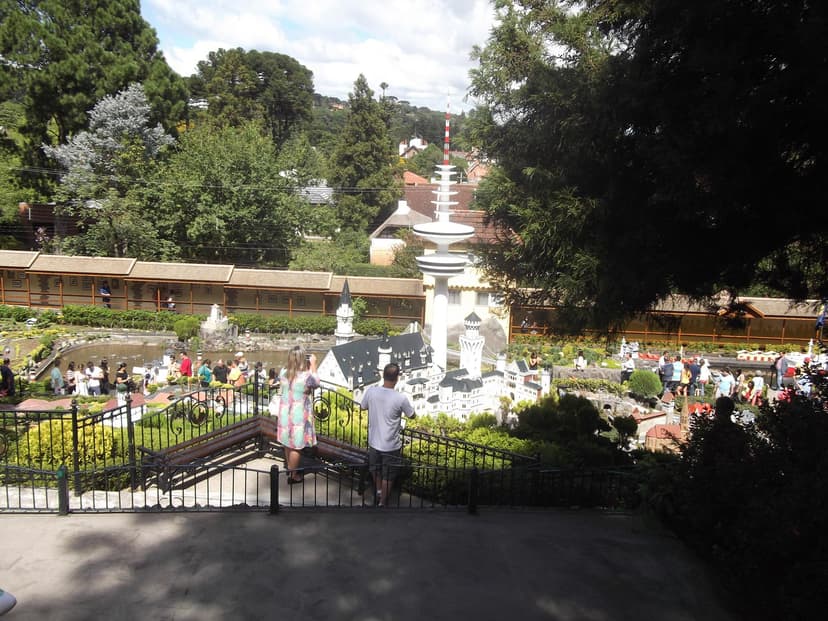 Mini Mundo