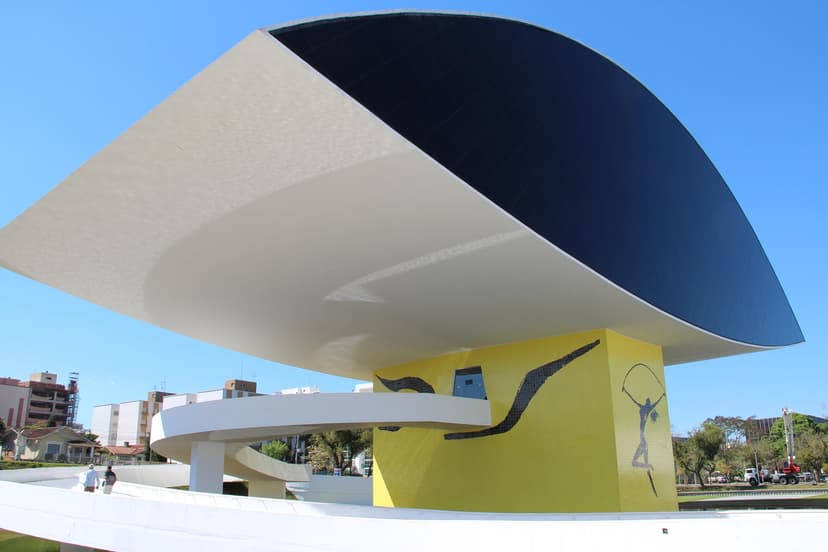 Museu Oscar Niemeyer (MON)